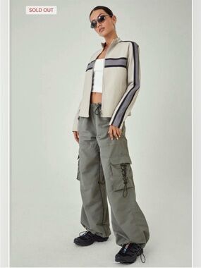 MOTEL X JACQUIE Fabio
Wide Leg Cargo Trousers In Grey NWT SIZE M Urban Outfitter